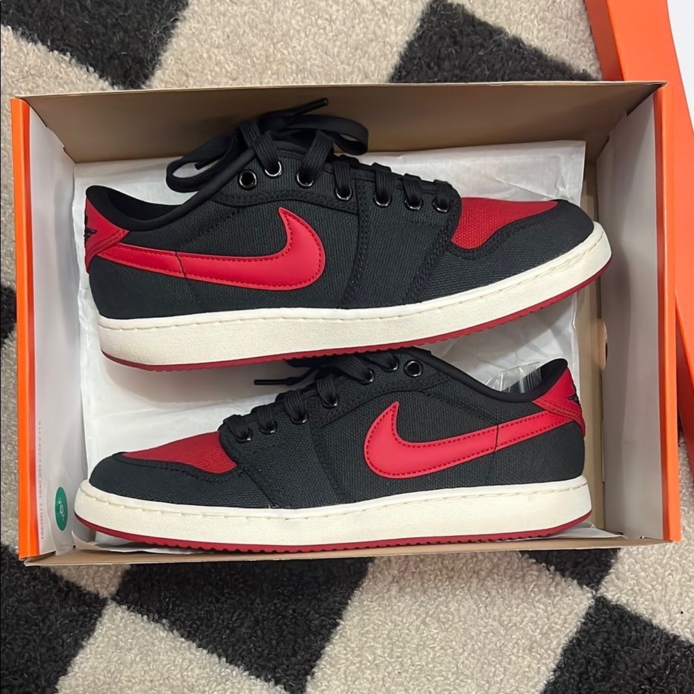Jordan 1 low men’s 8.5